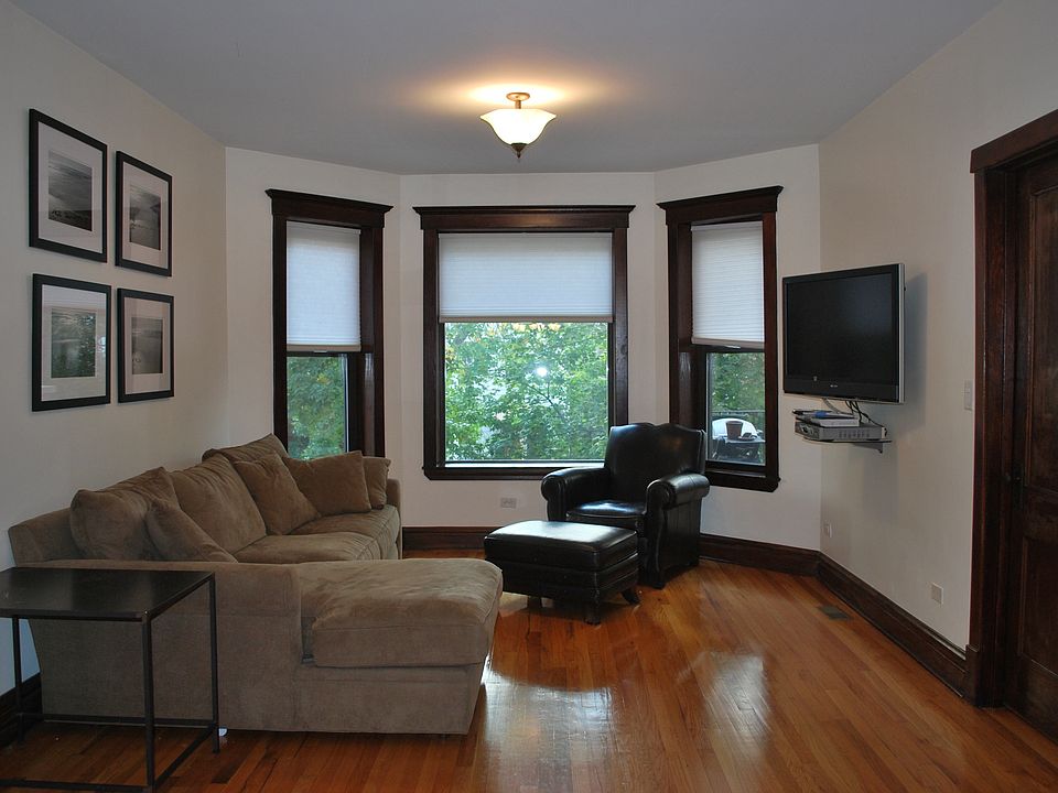 2nd image of 2509 N Hamlin Ave #2F