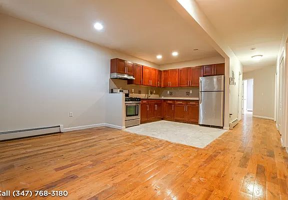 3rd image of 339 Palmetto St