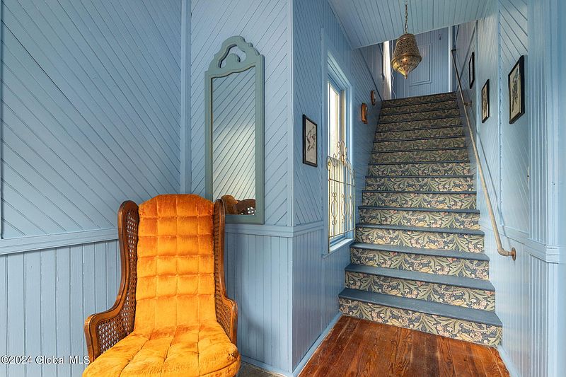 5th image of 254 Summit Street