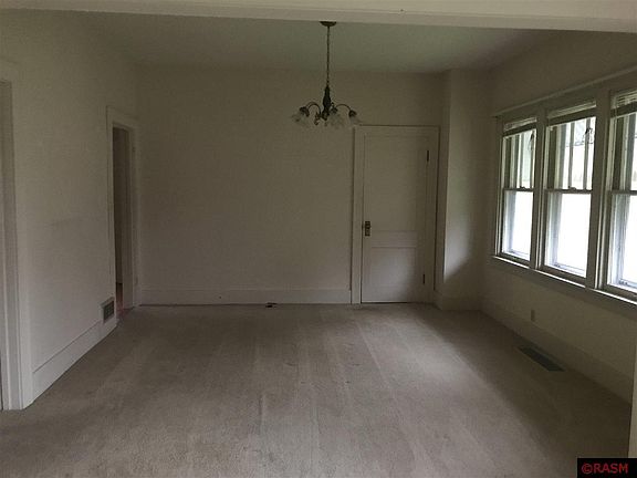 3rd image of 210 N Franklin St