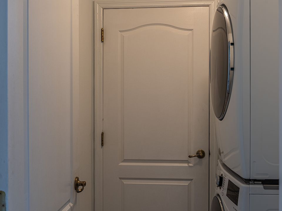 1st image of 1092 Egret Lake Way