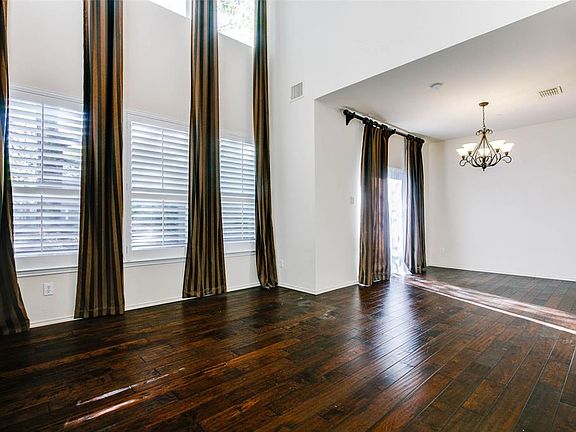 4th image of 2965 Saint Andrews Dr
