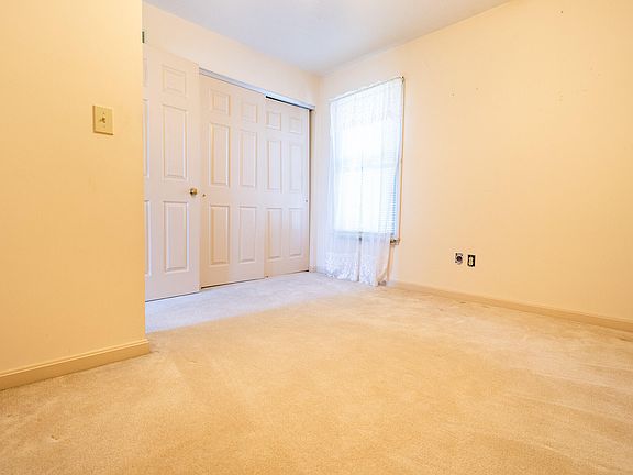 21st image of 11021 Paddock Dr