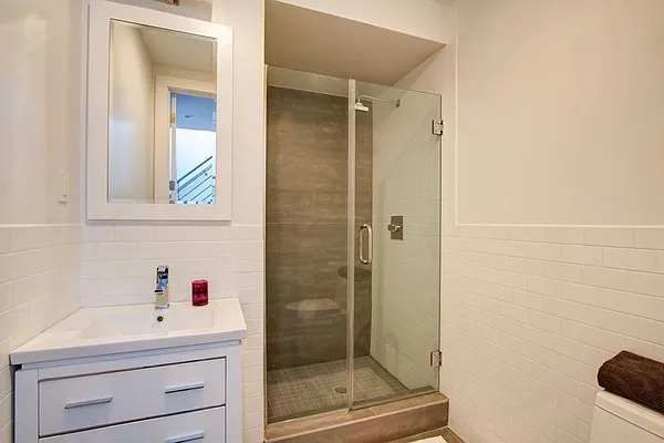 Sold by Corcoran | media 21