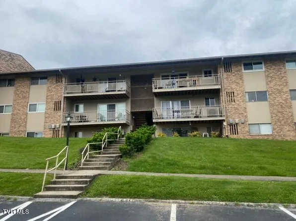 1055 Carriage Cir APT 303, Bristol, VA 24201