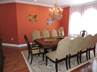 15 Deer Cross Ln, North Brunswick, NJ 08902
