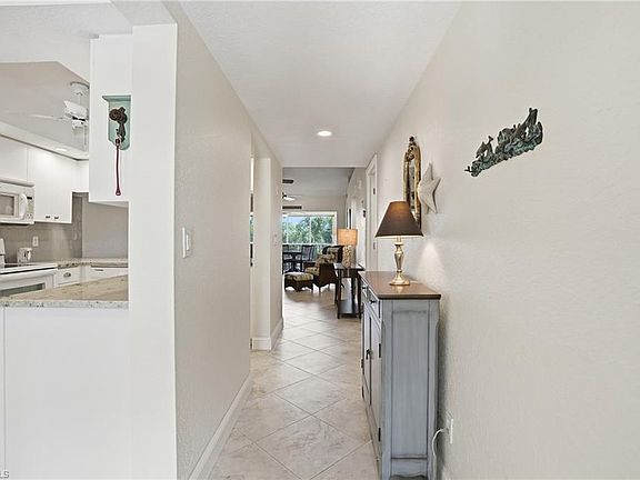 4th image of 4111 Lorene DR #309