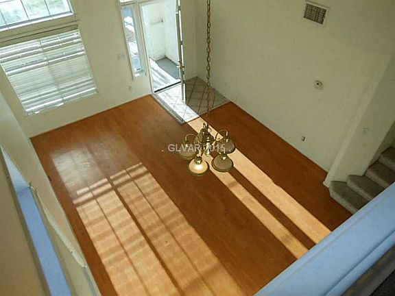 4th image of 5426 Cloudy Glen St