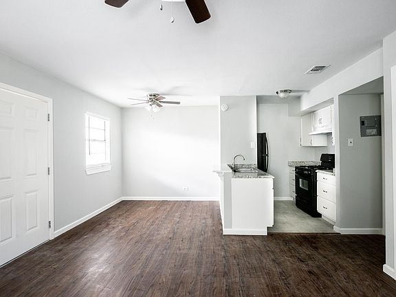 3rd image of 711 E Carson St #4A