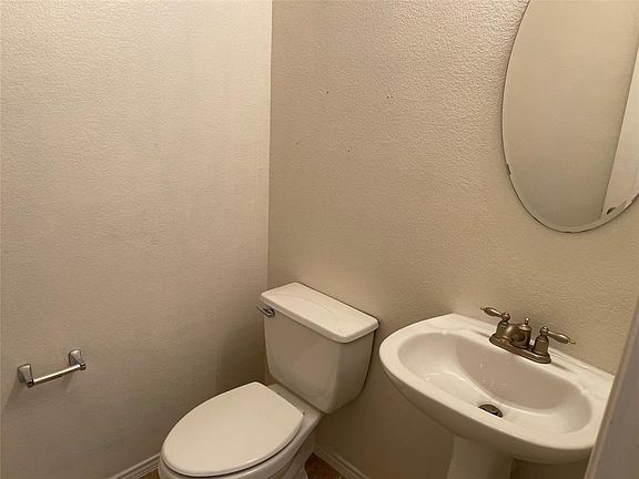 2nd image of 4535 Woodsboro Ln