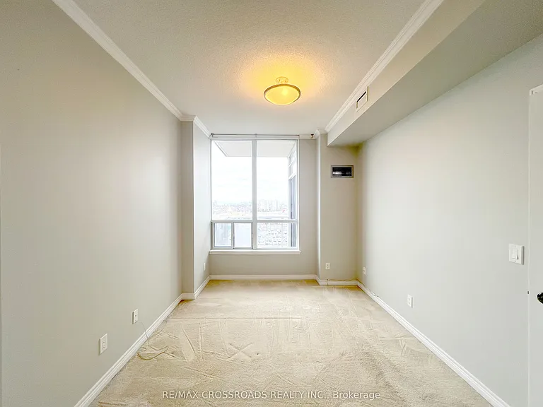 15 N Park Rd #1004 — Photo 16