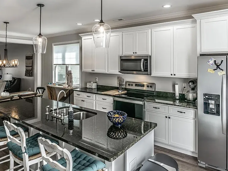 515 Villa Ln — Photo 11