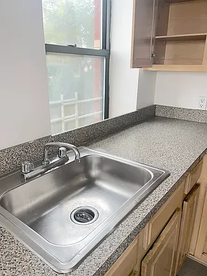 Rented by Highline Residential | media 2