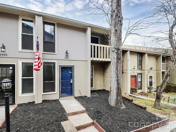 7931 Charter Oak Ln, Charlotte, NC 28226