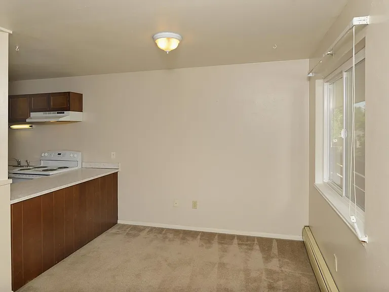 611 Stover St — Photo 8