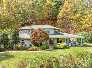 336 Berry Ln, Bryson City, NC 28713