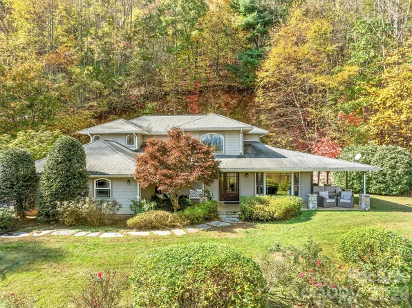336 Berry Ln, Bryson City, NC 28713