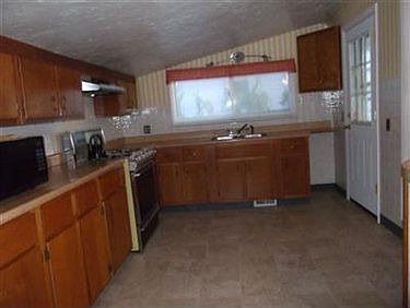 4th image of 1305 E 343rd St