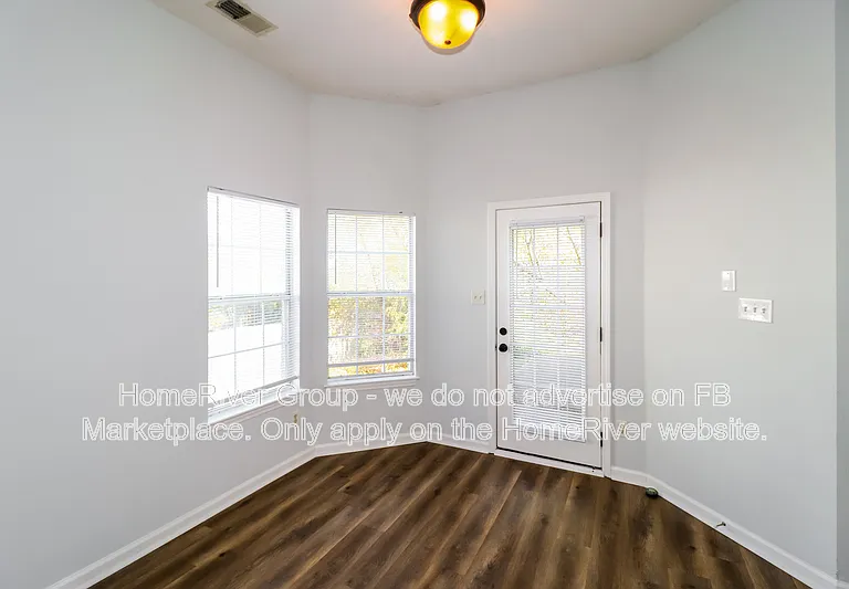 1290 Whitten Rd — Photo 5