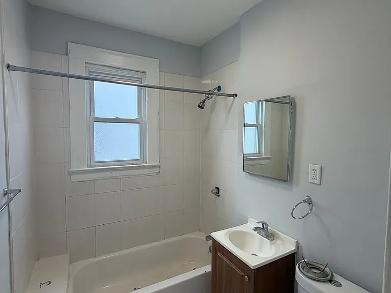 303 Hobson St #2RR — Photo 2