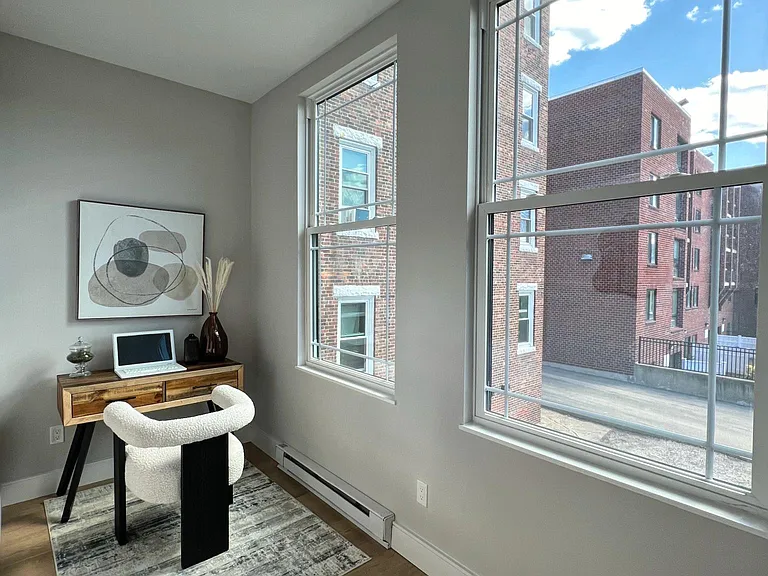 169 Maverick St #1 — Photo 5