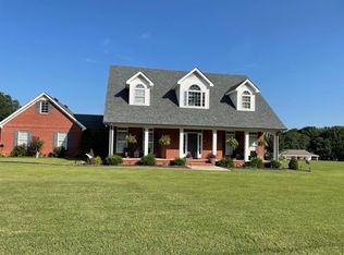 7703 Lakewood Dr, Florence, AL 35634