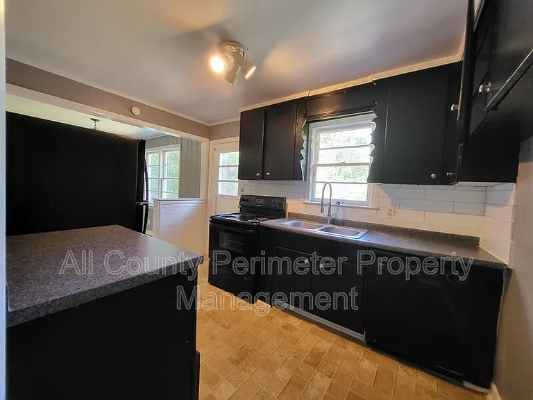 2759 Ellenwood Cir — Photo 6