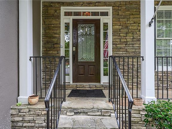 2nd image of 3004 Ashbury Ct