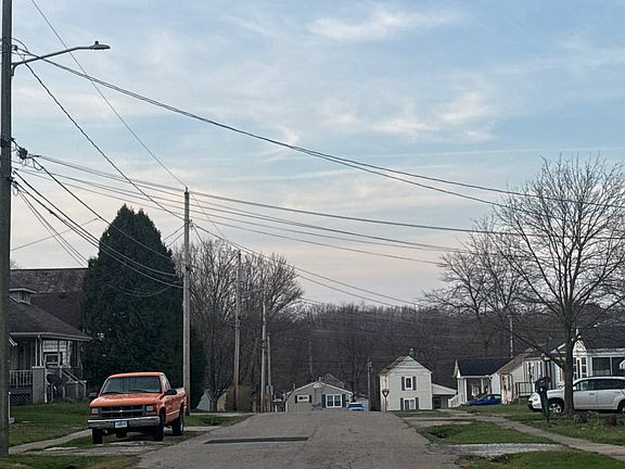 5th image of 200 Fairview Ave