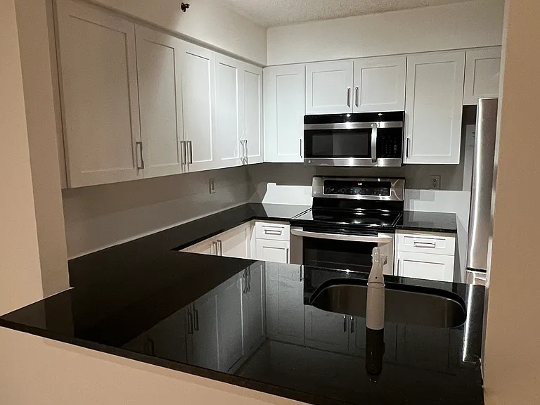 7500 Woodmont Ave #314 — Photo 1