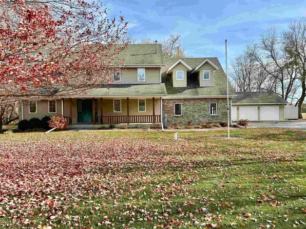 6555 Prairie St, Garden Prairie, IL 61038