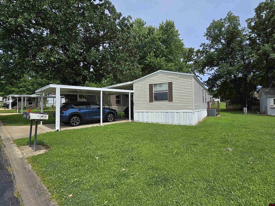 1st image of 44 Fleck Dr