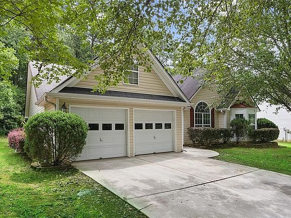 3rd image of 611 Tower Hill Ct