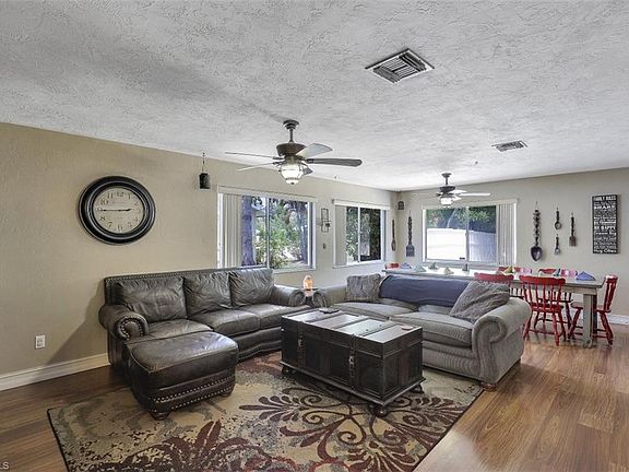 4th image of 1719 Oakley Ave