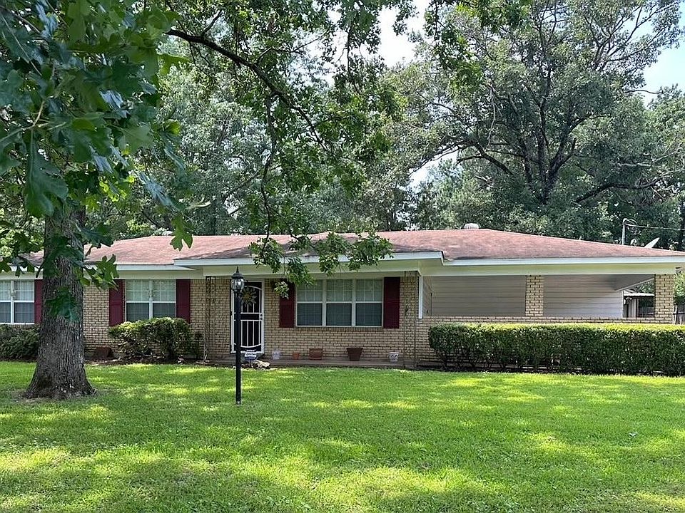 1st image of 3320 Sandra Dr