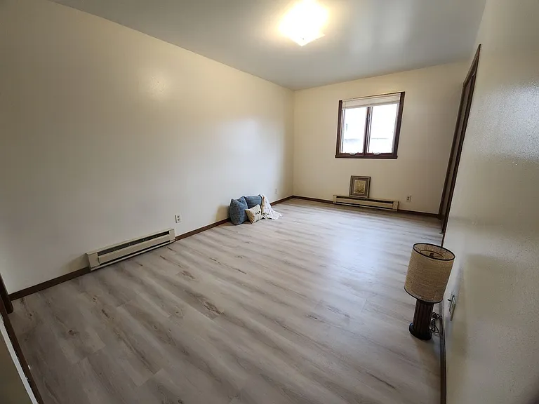 1045 Greenwood Ct — Photo 13