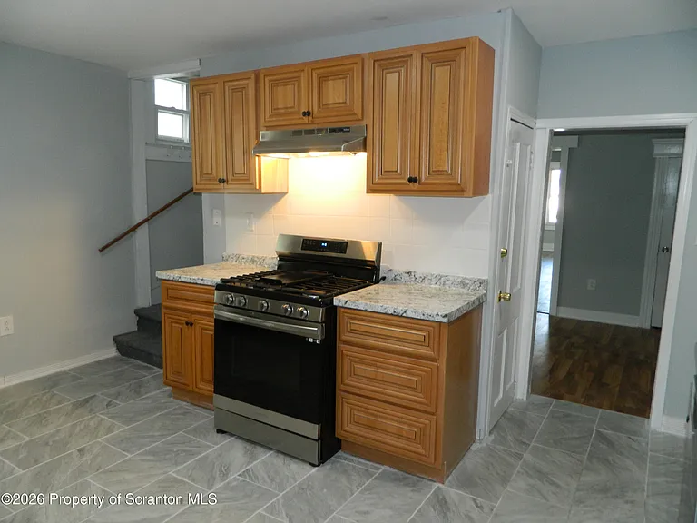829 N Main Ave — Photo 4