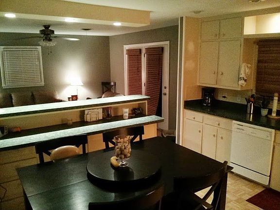 Living room/Kitchen Bar