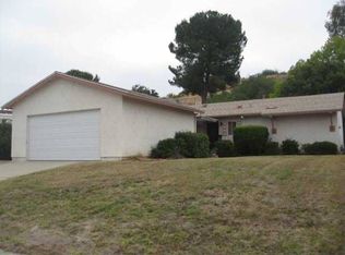 9915 Halberns Blvd, Santee, CA 92071