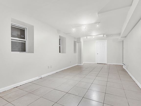 3rd image of 524 W 123rd St APT B1