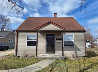 29211 Harding St, Roseville, MI 48066