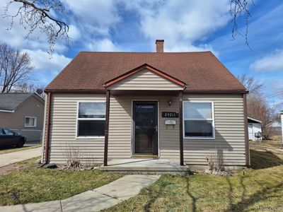 29211 Harding St, Roseville, MI, 48066