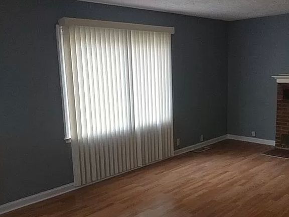 4th image of 3562 Janet Dr