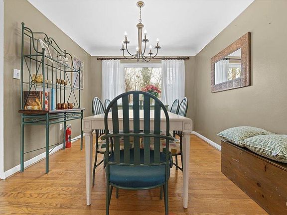 4th image of 6955 Moorfield Dr