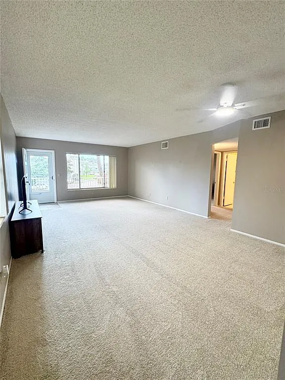 2 bed, 2.0 bath, 1400 sqft, $1,595 — Photo 3