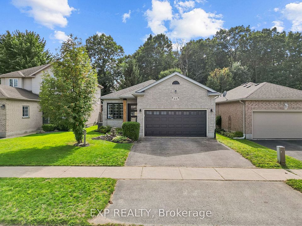 1st image of 44 Juniper Cres
