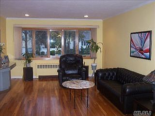 5th image of 541 Wagstaff Dr