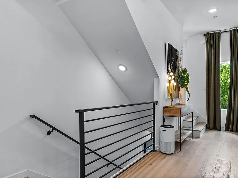 1507 N Garrett Ave #203 — Photo 12