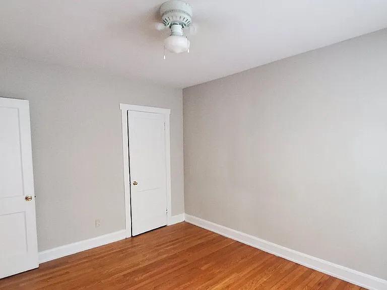 Tudor Court — Photo 126