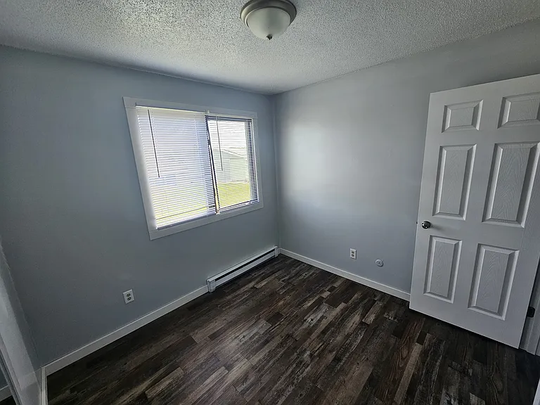 1097 Oakview Dr #5 — Photo 9